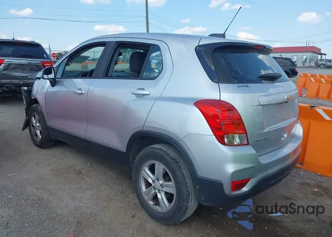 2017 Chevrolet Trax Ls z USA, uszkodzony, nr VIN KL7CJNSBXHB115918